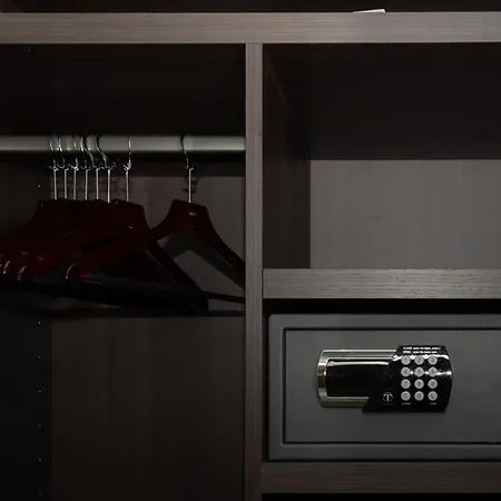 Divino Deluxe Bed & Breakfast